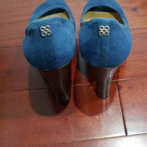 Coach heels - Picture 2 of 5